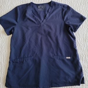 FIGS CASMA Three-Pocket Scrub Top